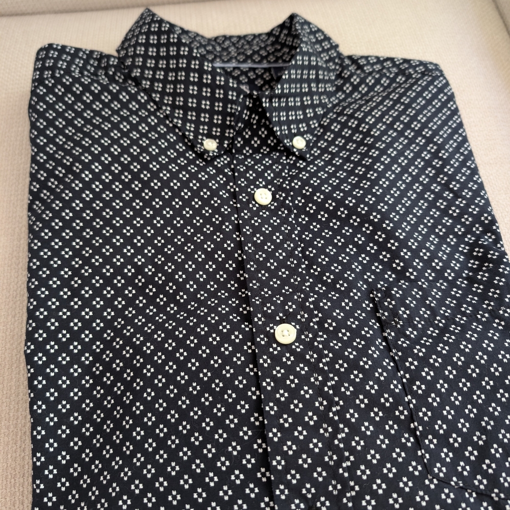 Chaps Blue and White Geometric Shirt